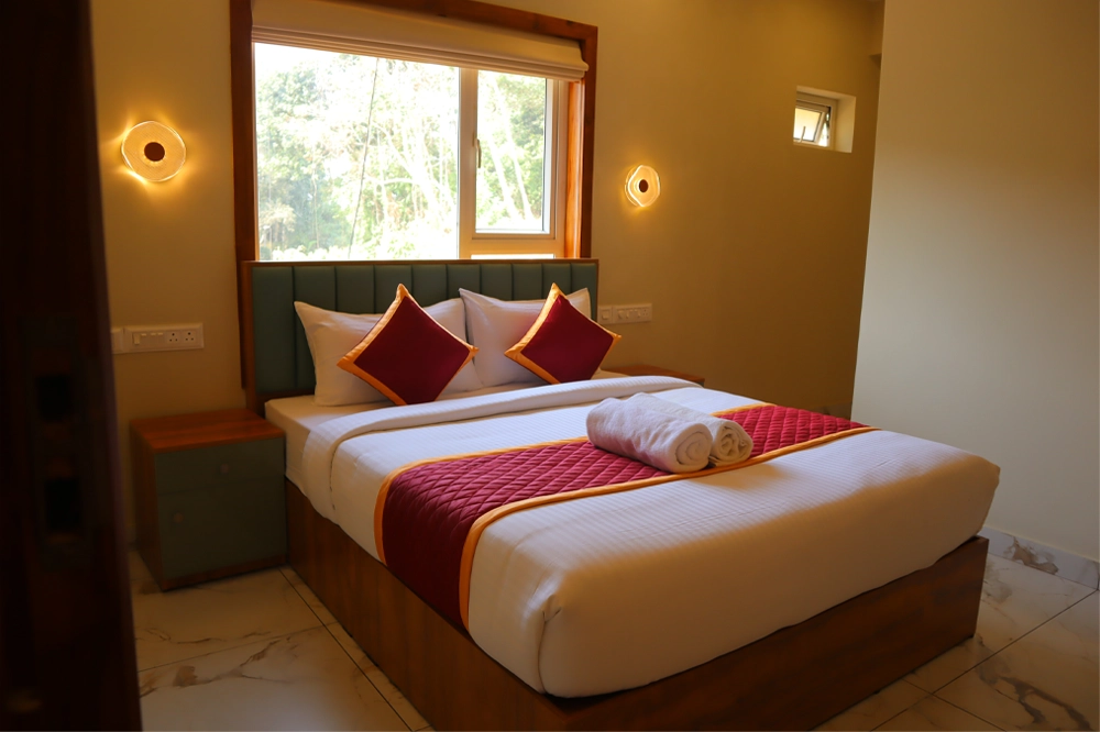 royal suit 7 | Luxury Stay | July 28, 2026